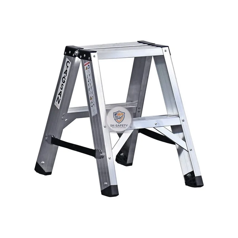 Escabeau EVEREST PRO accès 2 côtés