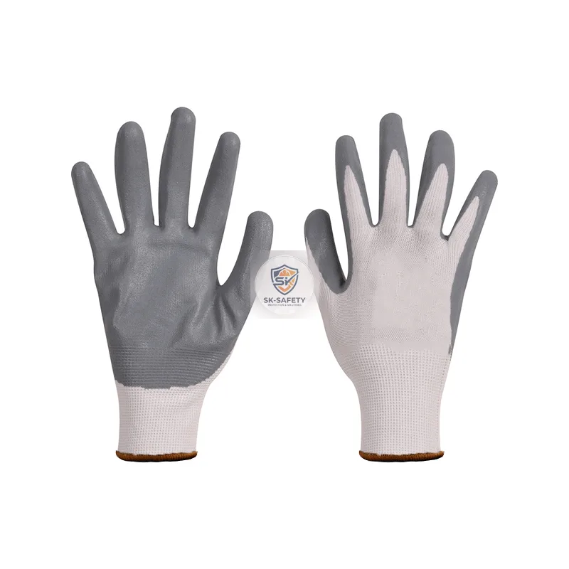 Gant mousse nitrile noir sur polyamide gris